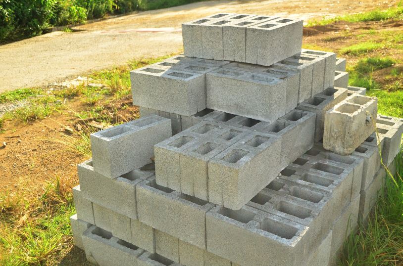 Construire un bar extérieur en parpaing