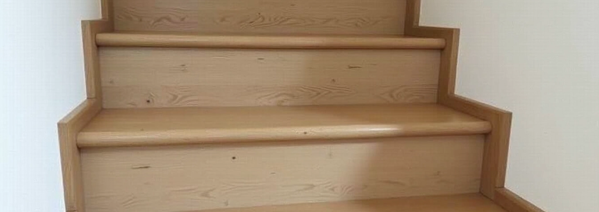 escalier-en-jonc-de-mer-avis-entretien-et-style